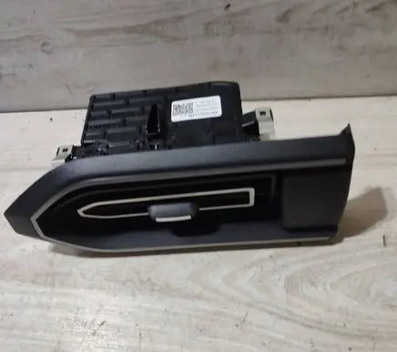 Dacia Jogger Dashboard side air vent grill/cover trim 687600112R