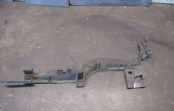 Ford Mondeo MK IV Front arch trim 7S71A02476AE