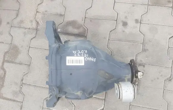 Mercedes-Benz E C207 W207 Rear differential A2073500514