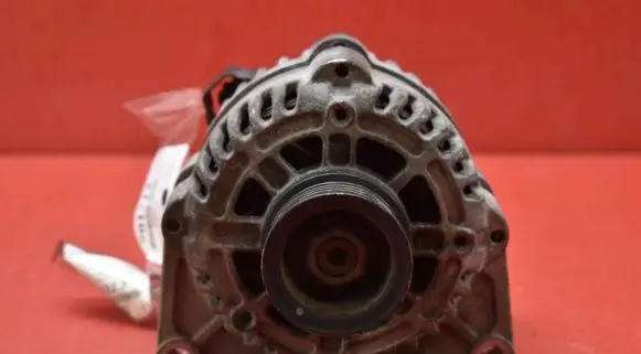 Chevrolet Cruze Generator/alternator 13579667