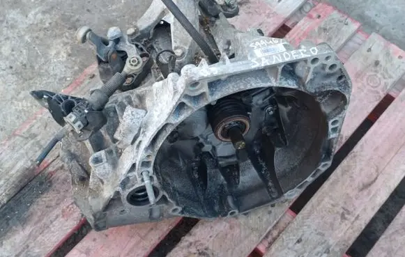 Dacia Sandero II Manual 5 speed gearbox JH3351 67R 0003040147