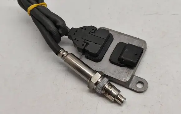 Mercedes-Benz E W212 Lambda probe sensor A0009055712 0009055712 A3C02860200618