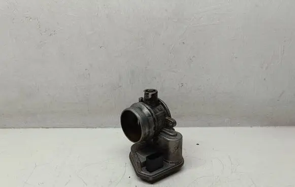BMW 1 E81 E87 Throttle valve 7804373 B90200975