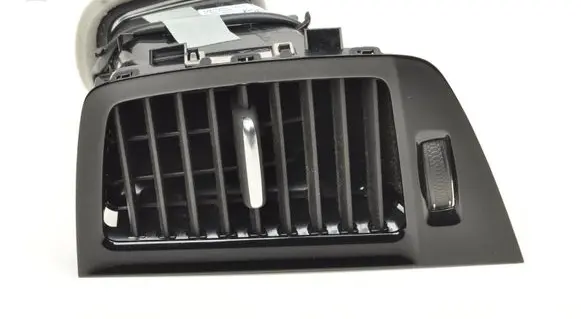 Volvo XC90 Dash center air vent grill 32277963