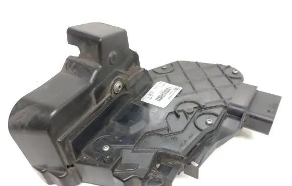 Volvo XC70 Front door lock 31253665 A048317