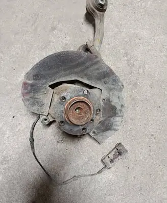 BMW 7 E65 E66 Front wheel hub spindle knuckle 