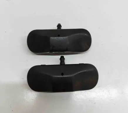 Volkswagen Polo VI Windshield washer spray nozzle 5M0955985C