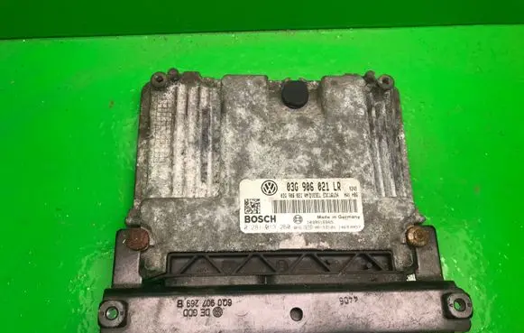 Volkswagen PASSAT B6 Engine control unit/module ECU 03G906021LR 0281013260