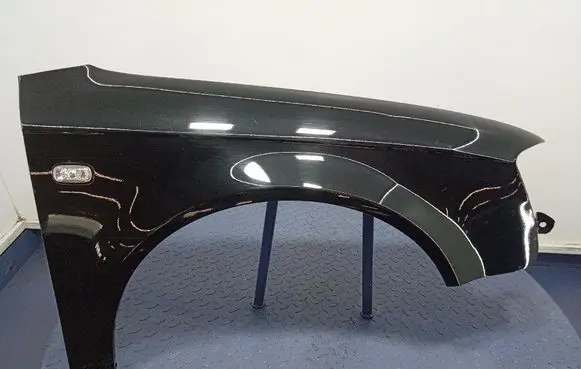 Audi A4 S4 B7 8E 8H Fender AD10014AR
