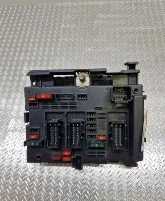 Peugeot 206 Fuse box set 9657608880 86853120