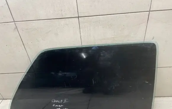 Volkswagen Golf II Rear side window