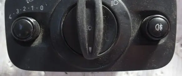 Ford Fiesta Light switch