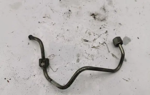 Volvo XC90 Fuel injector supply line/pipe NOCODE
