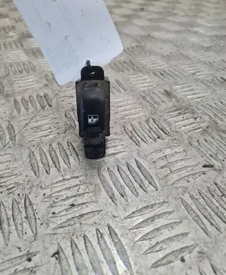 Hyundai Santa Fe Electric window control switch 935753C010 9358026100