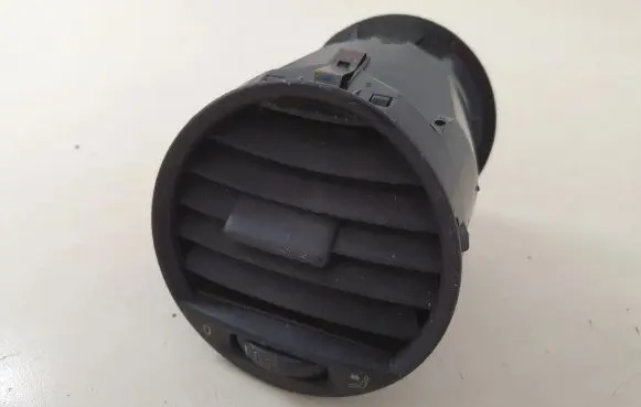 Volkswagen Caddy Dashboard side air vent grill/cover trim 2K0819703B