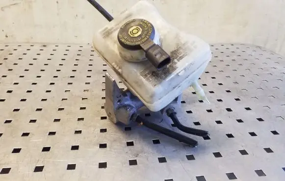 Audi A4 S4 B8 8K Master brake cylinder 8K0611301A