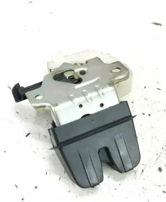 Loading door lock