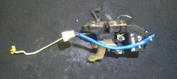 KIA Carnival Front door lock
