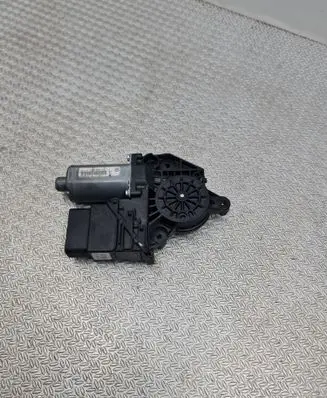 Volkswagen Golf Plus Rear door window regulator motor 5N0839401D 1K0959703AL 980296301