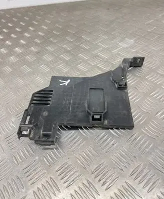 Land Rover Range Rover Evoque L538 Headlight/headlamp mounting bracket 00122222