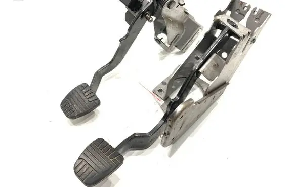 Opel Antara Pedal assembly 