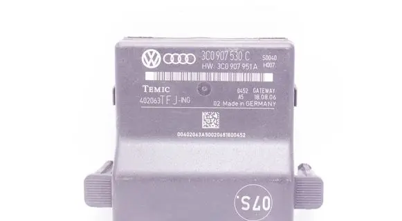 Volkswagen PASSAT B7 Gateway control module 3C0907530C 3C0907951A