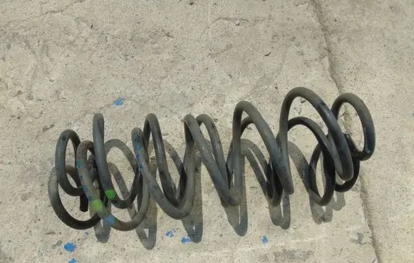 Peugeot 208 Rear coil spring