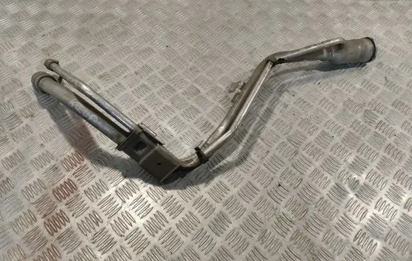 Ford Kuga I Fuel tank filler neck pipe 