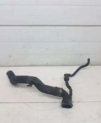 Engine coolant pipe/hose