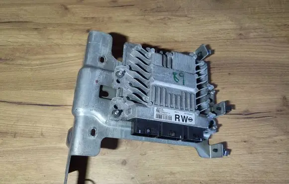Nissan Qashqai Engine control unit/module S180033108A
