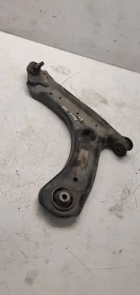 Volkswagen Polo V 6R Front lower control arm/wishbone 6R0407151F