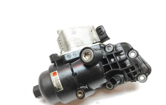 Hyundai Tucson TL Oil filter mounting bracket 264002A900