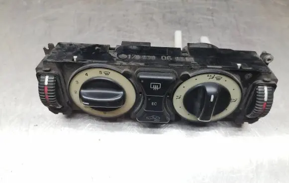 Mercedes-Benz C W202 Climate control unit 1708300685