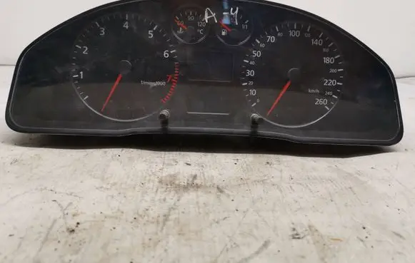 Speedometer (instrument cluster)