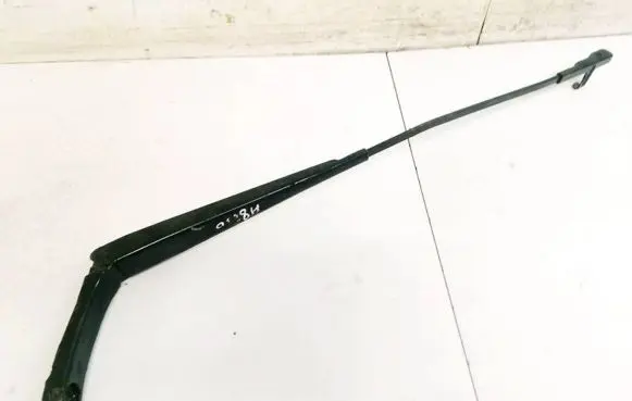 Skoda Octavia Mk2 (1Z) Front wiper blade arm 1Z1955410A