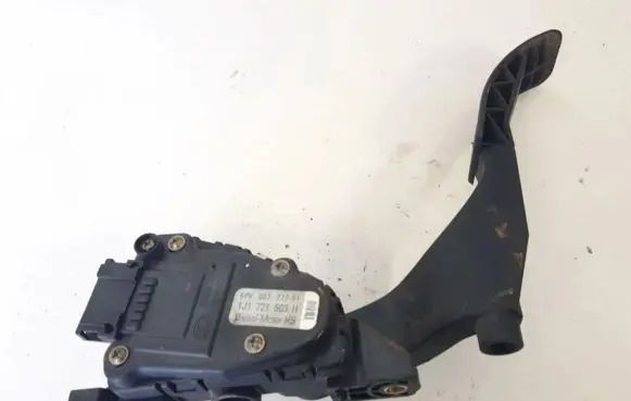 Volkswagen Golf IV Accelerator throttle pedal 1J1721503H 6PV007770-01
