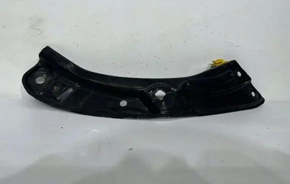 Seat Toledo IV (NH) Radiator support slam panel bracket 5JA805932A