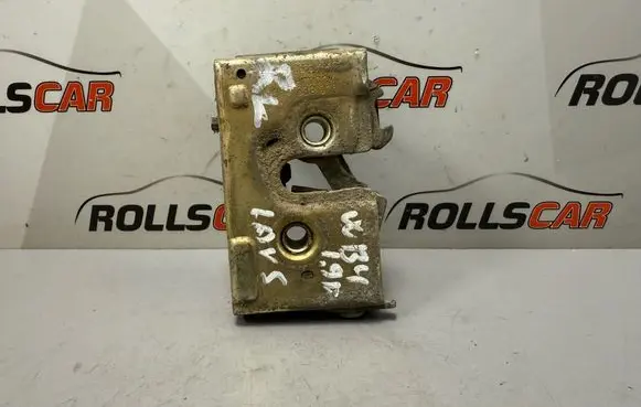 Volkswagen PASSAT B4 Rear door lock 357839015D