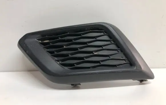 Nissan Rogue Front fog light trim/grill 622574BA0A