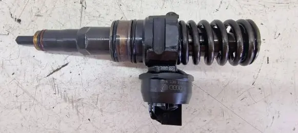 Audi A3 S3 8P Fuel injector 038130073AG