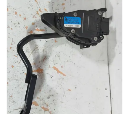 Volkswagen Sharan Accelerator throttle pedal 7m3723507d