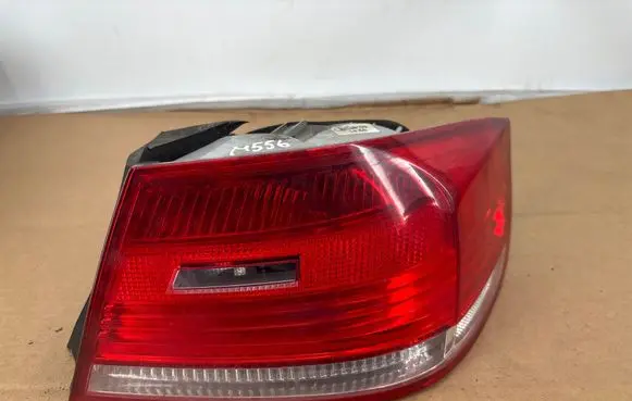 BMW 3 E92 E93 Rear/tail lights 7174404 480002 HLE92T1R