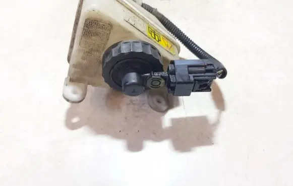 Ford Fusion Brake fluid reservoir 98AB2C217 l481484