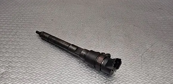 KIA Carens II Fuel injector 0445110258