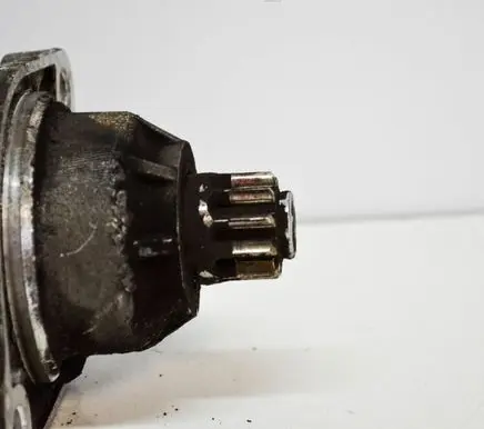 Volkswagen Jetta V Starter motor 0001121402