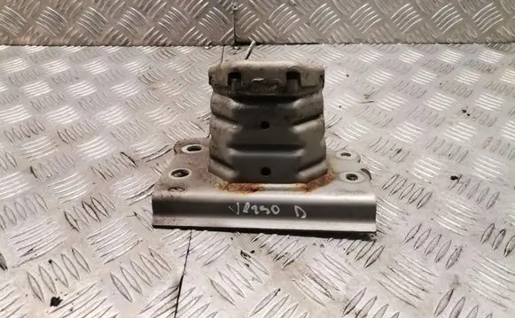 Toyota Corolla Verso AR10 Front bumper shock/impact absorber 