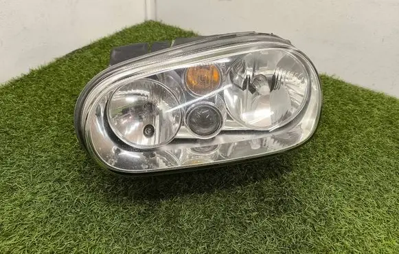 Volkswagen Golf IV Headlight/headlamp 1J1941017K 89307375 02B02A011B
