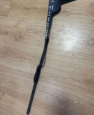 Mercedes-Benz C W203 Front wiper blade arm A2038200644