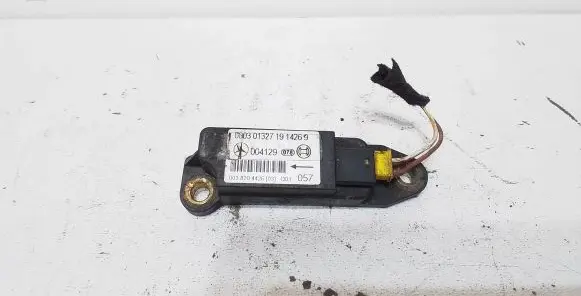 Mercedes-Benz C W203 Airbag deployment crash/impact sensor 0018204426