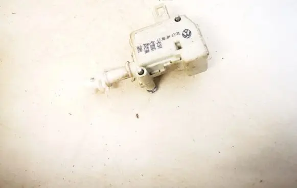 Volkswagen Touran I Central locking motor 3b0959782 1t0810773